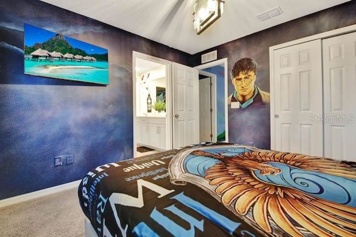 Image No.25-7 Bed Property for sale