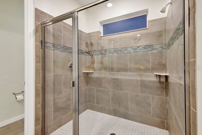 Image No.38-7 Bed Property for sale