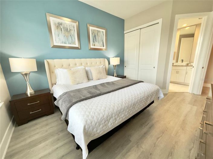 Image No.36-5 Bed Townhouse for sale