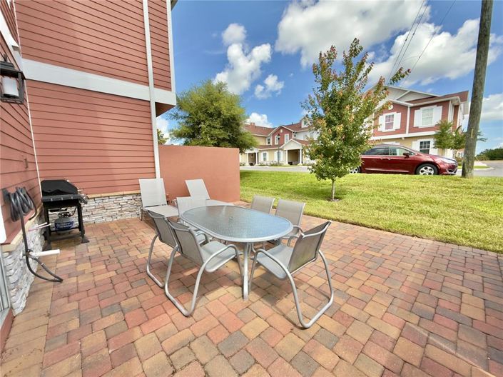 Image No.40-5 Bed Townhouse for sale