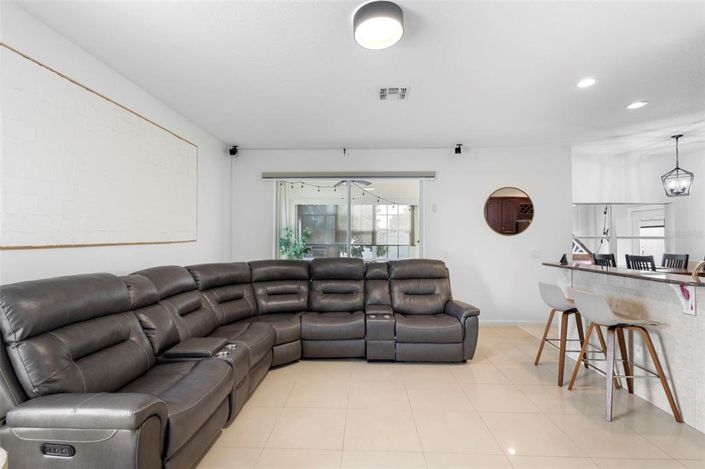 Image No.11-5 Bed Property for sale