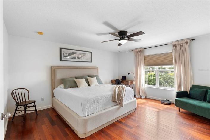 Image No.18-5 Bed Property for sale