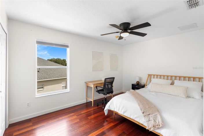 Image No.22-5 Bed Property for sale