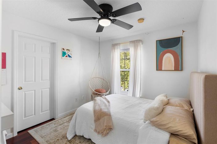 Image No.25-5 Bed Property for sale