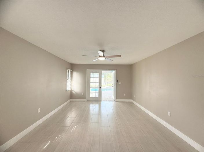 Image No.18-Propriété de 4 chambres à vendre à Kissimmee