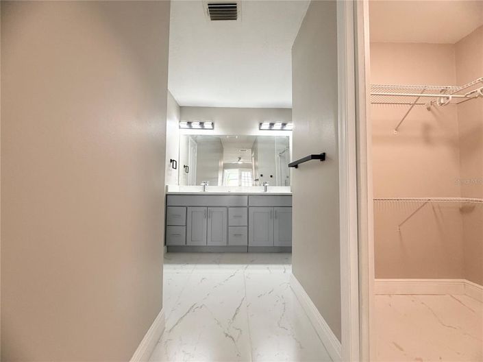 Image No.20-Propriété de 4 chambres à vendre à Kissimmee