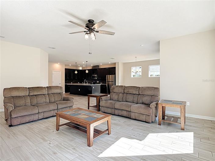 Image No.12-4 Bed Property for sale