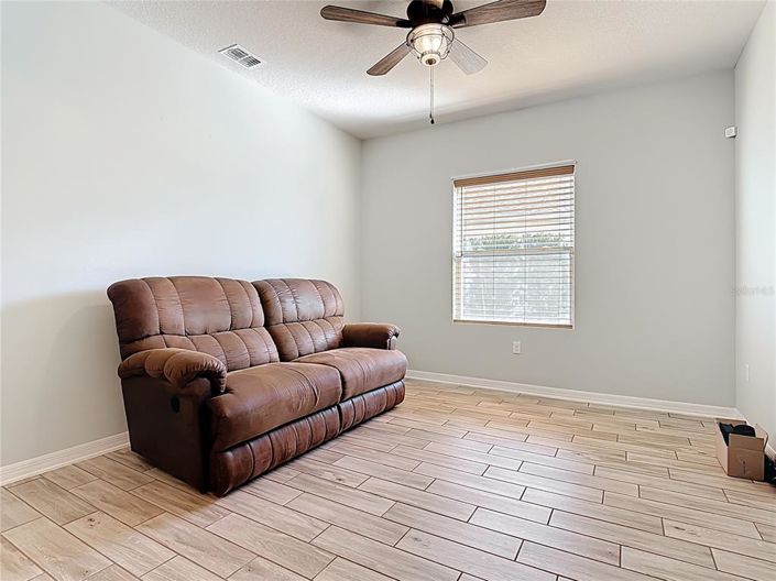 Image No.17-4 Bed Property for sale