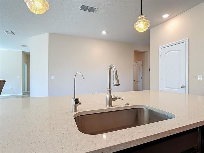 Image No.5-4 Bed Property for sale