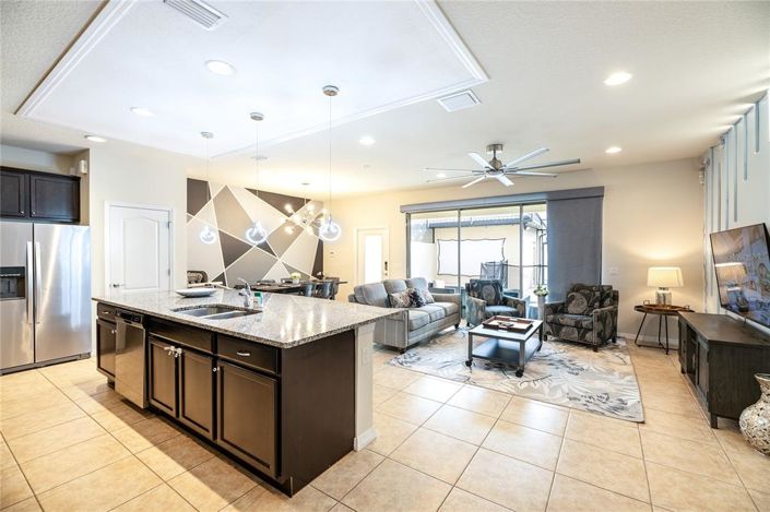 Image No.2-4 Bed Townhouse for sale