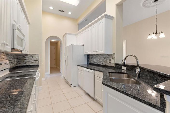 Image No.12-3 Bed Property for sale