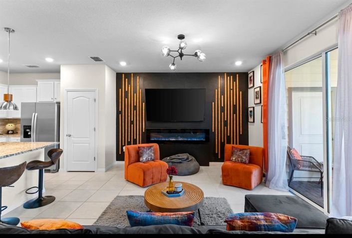 Image No.11-5 Bed Townhouse for sale