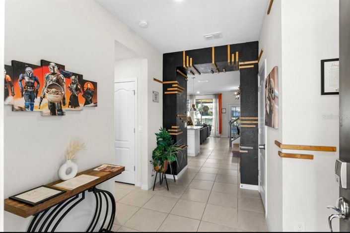 Image No.2-5 Bed Townhouse for sale