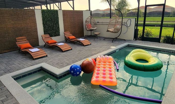 Image No.45-5 Bed Townhouse for sale