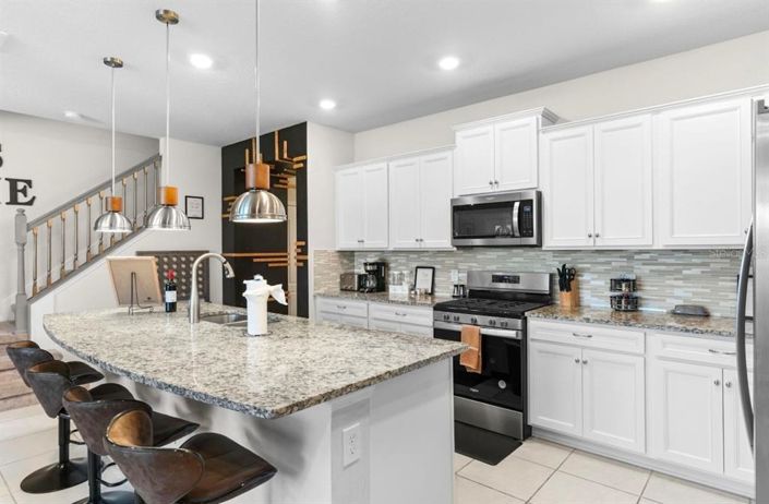 Image No.6-5 Bed Townhouse for sale