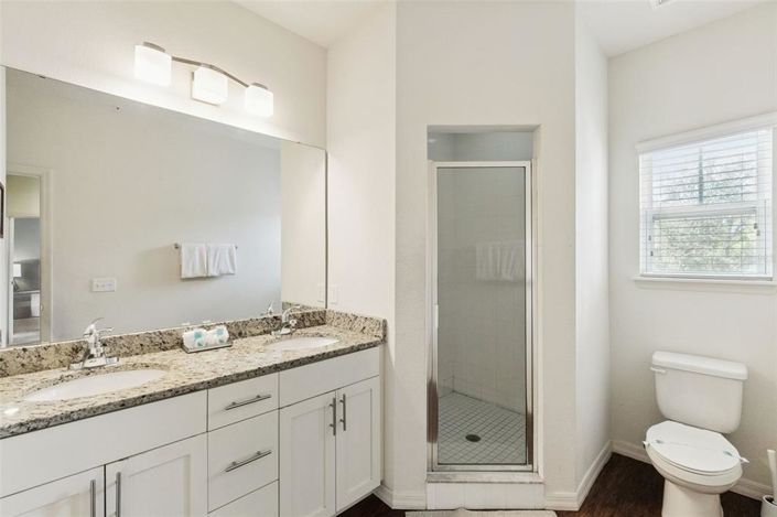 Image No.24-4 Bed Townhouse for sale