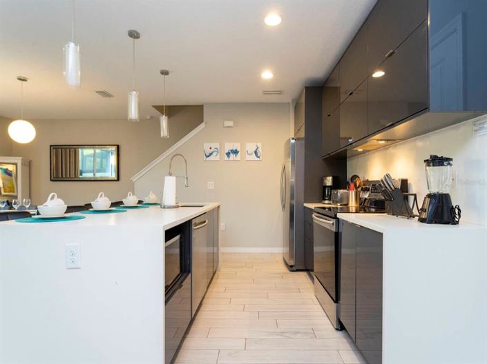 Image No.16-4 Bed Townhouse for sale