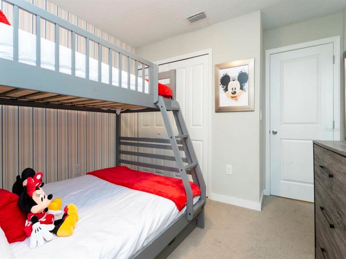 Image No.25-4 Bed Townhouse for sale