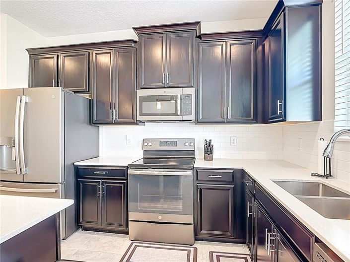 Image No.11-3 Bed Townhouse for sale