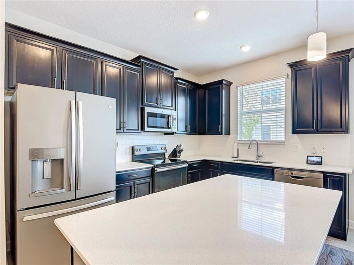 Image No.12-3 Bed Townhouse for sale