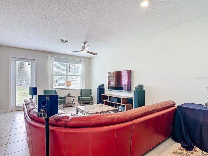 Image No.13-3 Bed Townhouse for sale