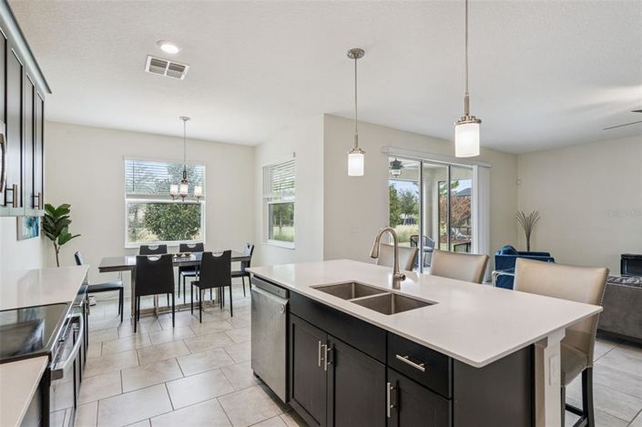 Image No.13-6 Bed Property for sale