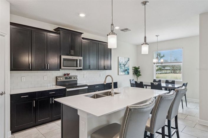 Image No.15-6 Bed Property for sale