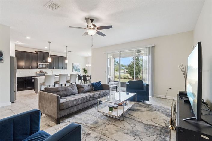 Image No.19-6 Bed Property for sale