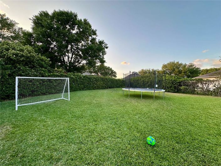 Image No.37-4 Bed Property for sale