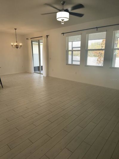 Image No.6-4 Bed Property for sale