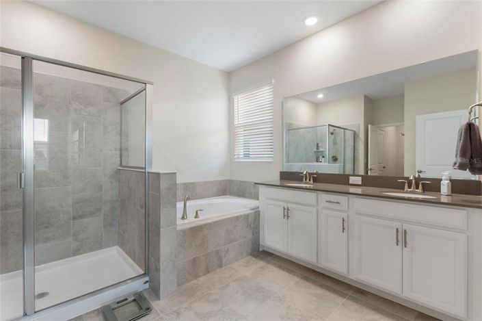 Image No.18-4 Bed Property for sale