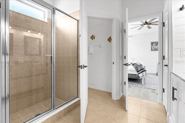 Image No.35-5 Bed Property for sale