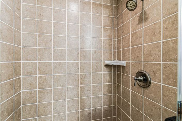 Image No.29-3 Bed Property for sale