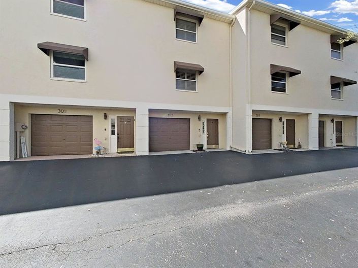 Image No.50-Maison de ville de 2 chambres à vendre à St. Petersburg