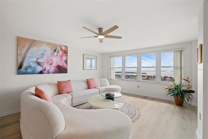 Image No.3-Propriété de 2 chambres à vendre à St. Petersburg