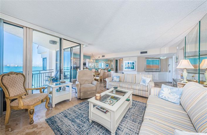 Image No.17-2 Bed Property for sale