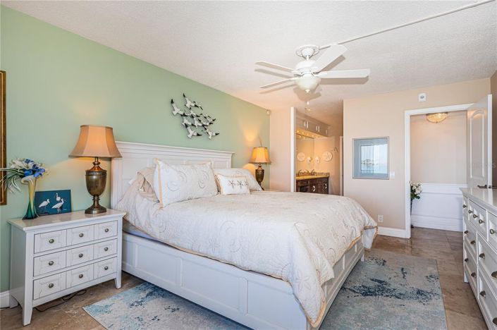 Image No.19-2 Bed Property for sale