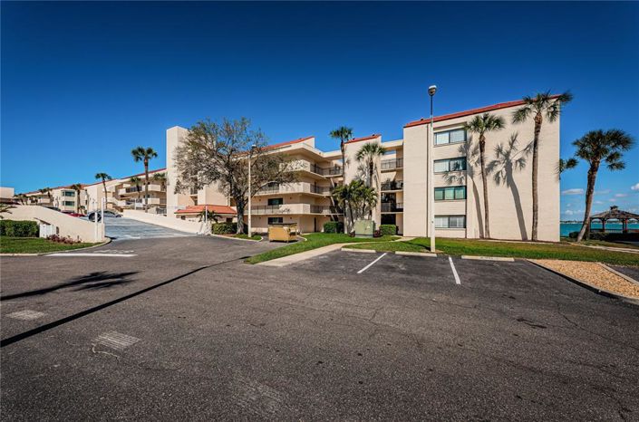 Image No.2-2 Bed Property for sale