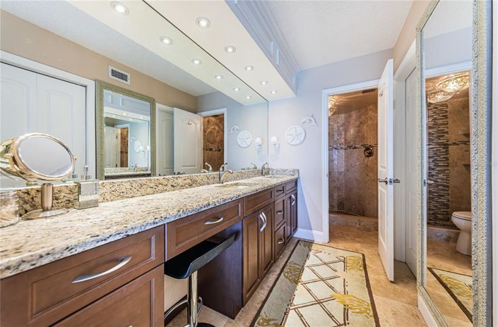 Image No.20-2 Bed Property for sale