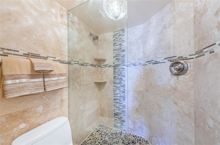 Image No.21-2 Bed Property for sale