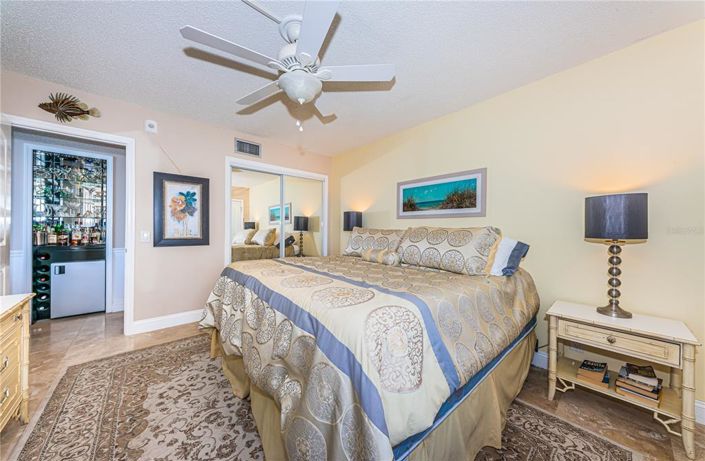 Image No.24-2 Bed Property for sale