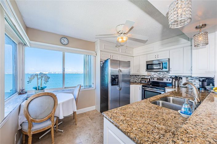 Image No.7-2 Bed Property for sale