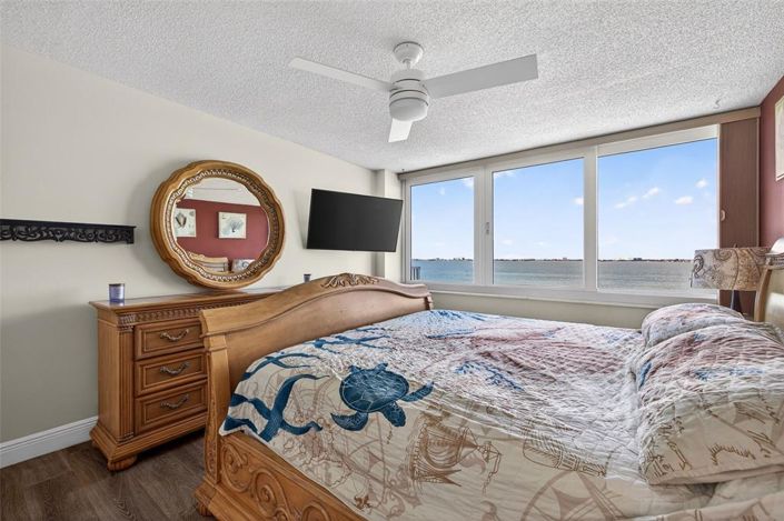 Image No.16-3 Bed Property for sale