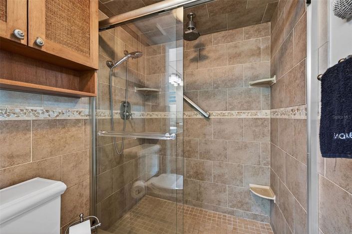 Image No.19-3 Bed Property for sale