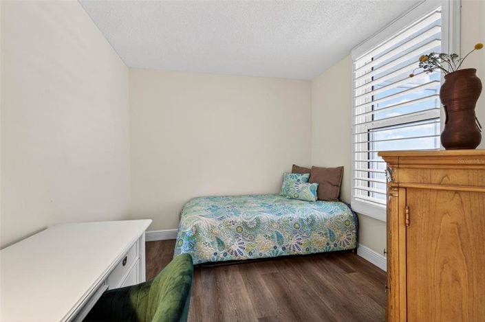 Image No.20-3 Bed Property for sale