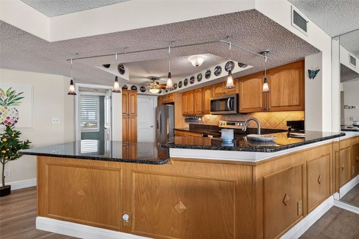 Image No.6-3 Bed Property for sale