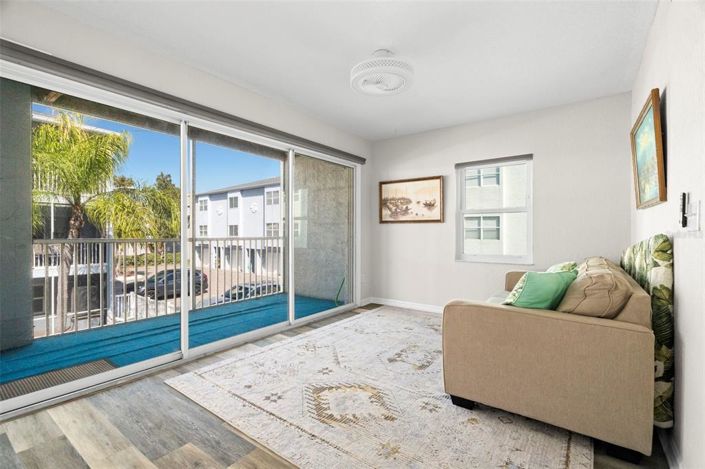 Image No.11-3 Bed Townhouse for sale