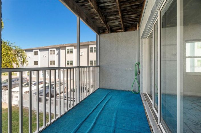 Image No.12-3 Bed Townhouse for sale