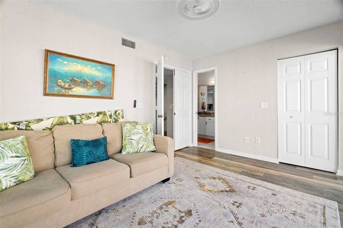 Image No.13-3 Bed Townhouse for sale