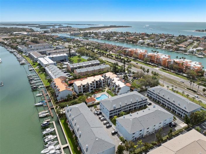 Image No.41-3 Bed Townhouse for sale